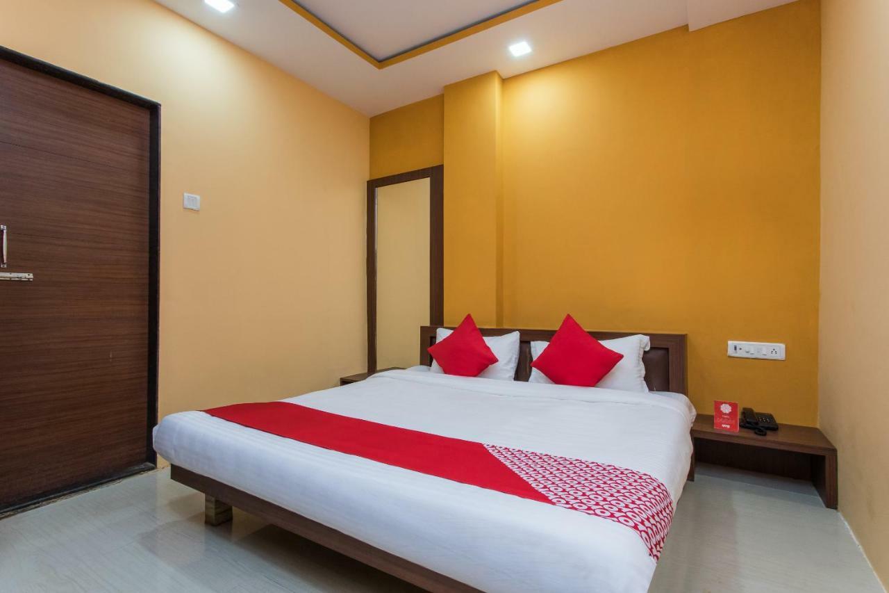 Oyo 17161 Hotel Mahalaxmi ウッジャイン エクステリア 写真