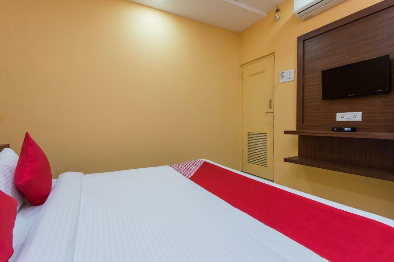 Oyo 17161 Hotel Mahalaxmi ウッジャイン エクステリア 写真